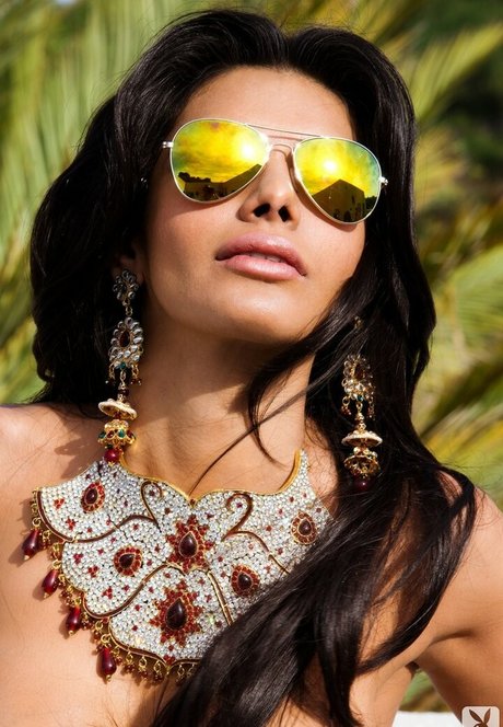 Sherlyn Chopra model xxx photos