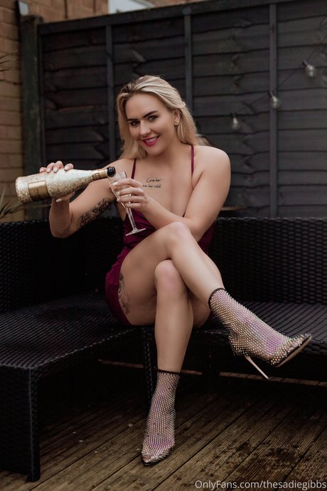 milf pantyhose onlyfans top img