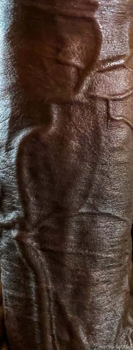 AllynRa star pornographic image