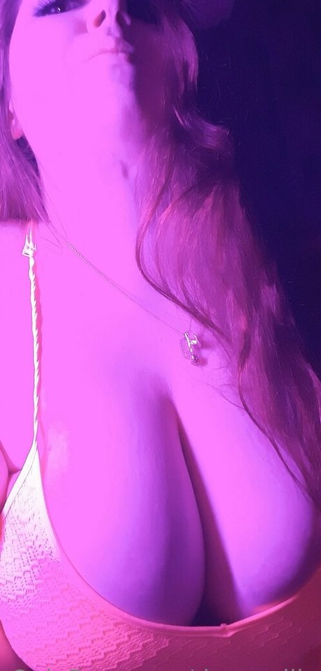 dream lily nudes actress images