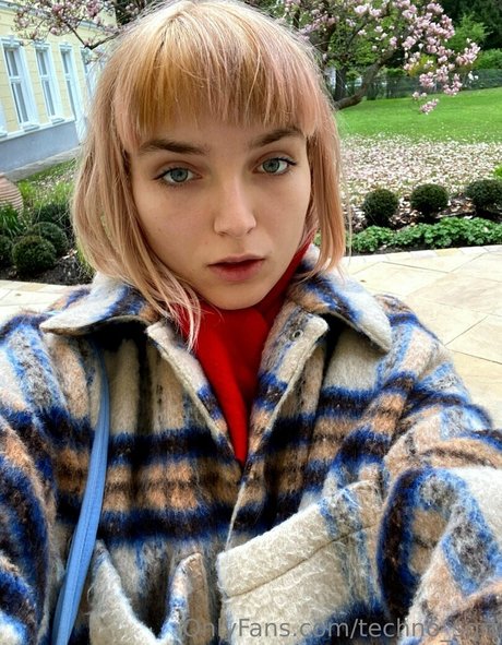 techno sqrt pornstar high quality archive