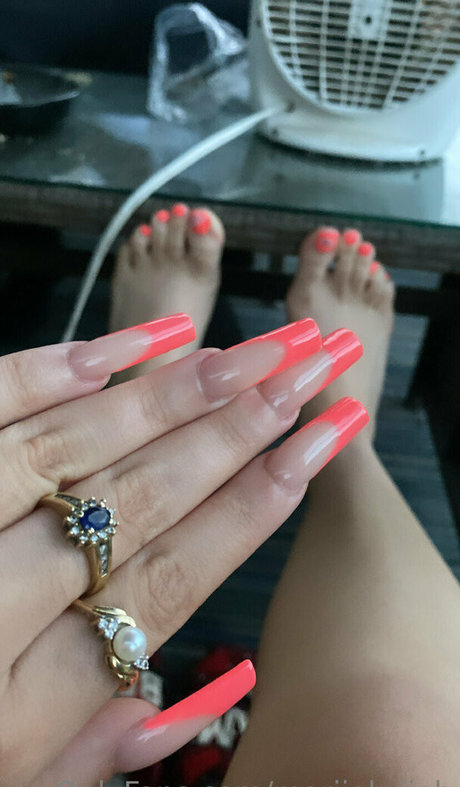 mariiahriiah naked pornstar images