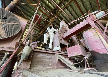 curvy girls onlyfans erotic photo