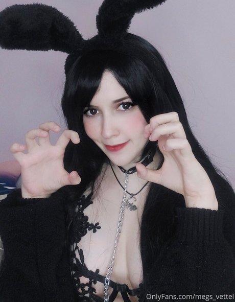 Megumi Vettel sexy pornstar img