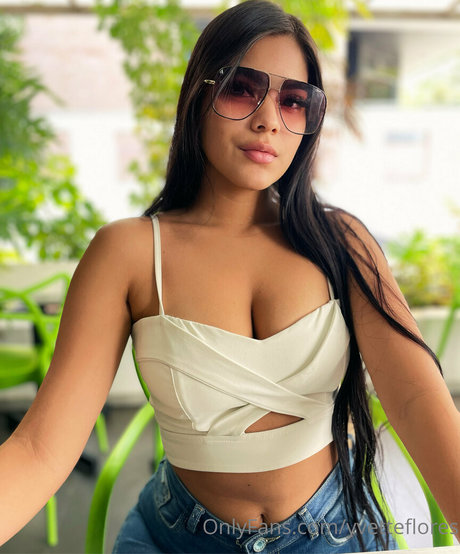 yvetteflores model top pics