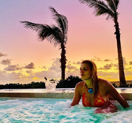 Busy Philipps porn star photo