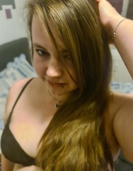 crazy curvy melii star nude galleries