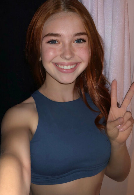 im just a girl sexy actress img