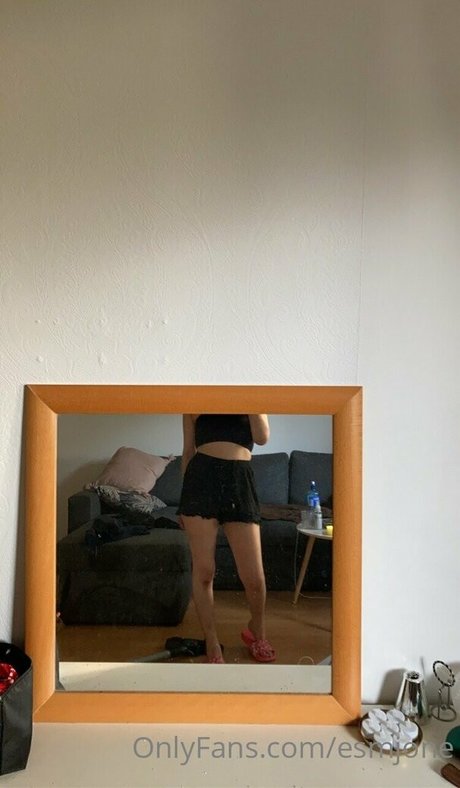 esmjone adult model image