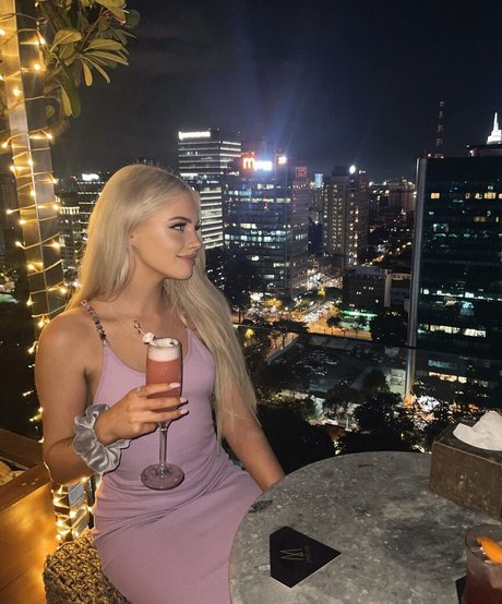 Claire Freeman star naked archive