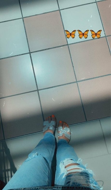 blonde girls onlyfans art porn photos