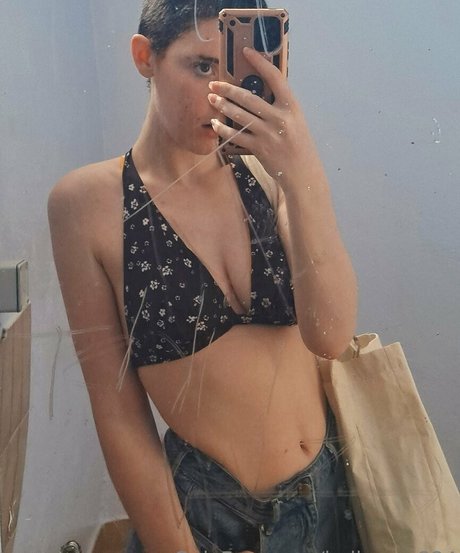 bellarose224 top star pic