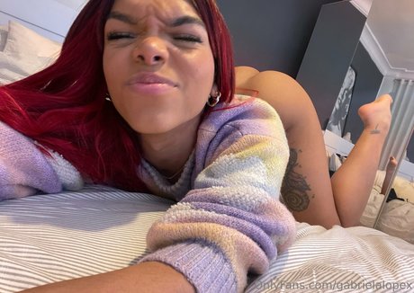 gabrielalopex nude model picture