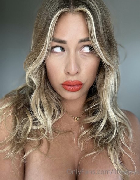 Lifewjess star naked pic