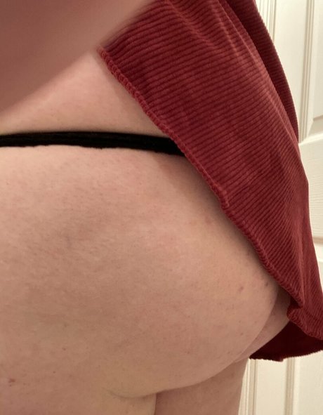 isee redd naked star image