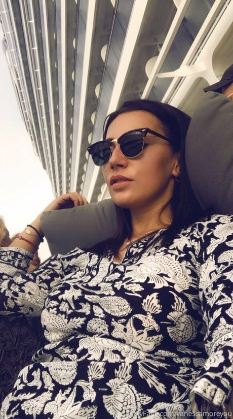 yourteacher01 beautiful model photo