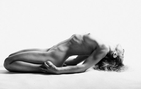 loracr0ss star exclusive pics