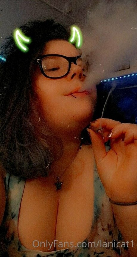 lanicat1 naked model pic