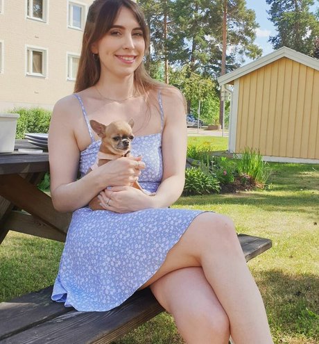 Armorra actress pictures