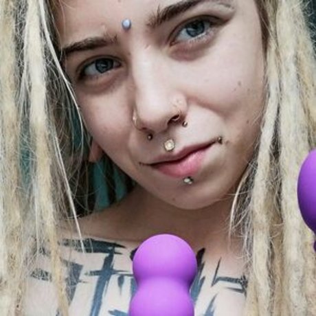 welcometothesewer art actress photo