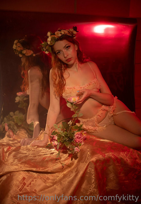 MeiKitty model naked image