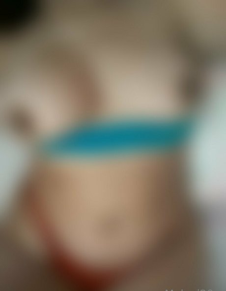 melani20m sexy model pic