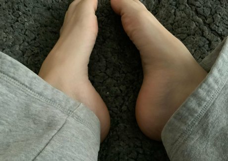 goddessvalentinaaa art actress pic