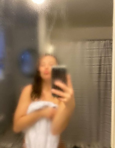 breezy bre star high quality photo