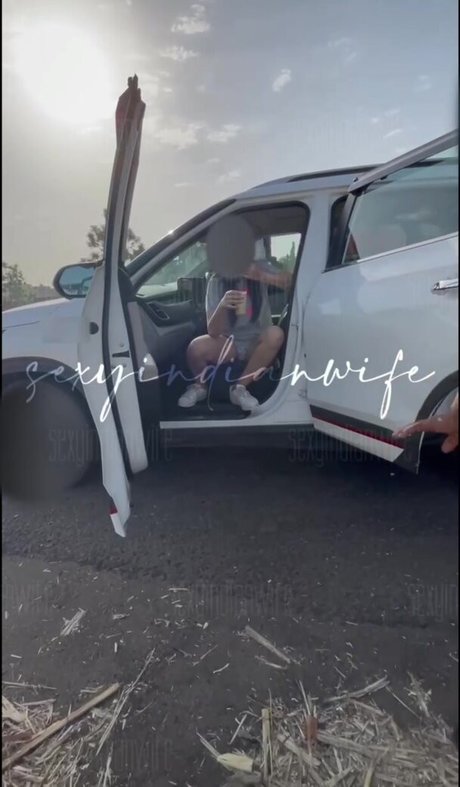 Sexyindianwife high quality pornstar photos