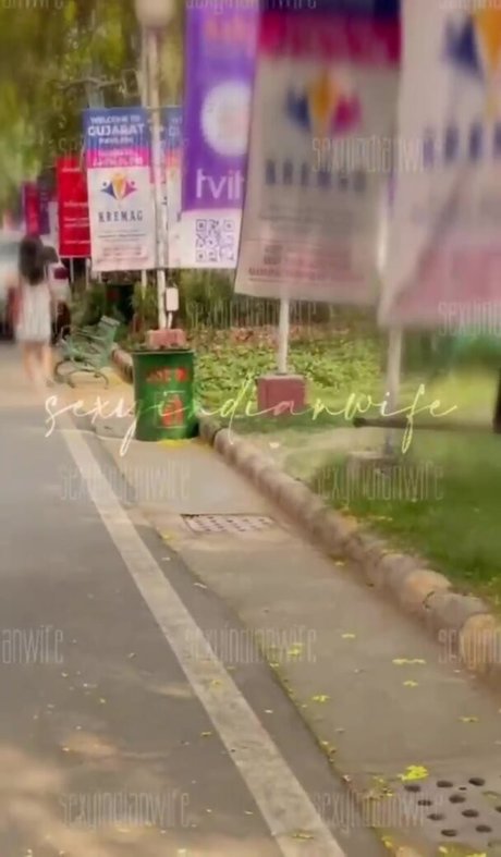 Sexyindianwife pretty pornstar pictures