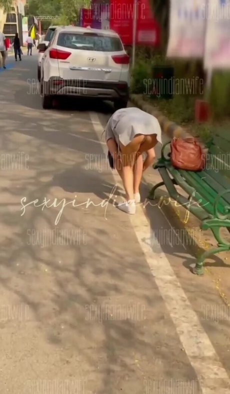 Sexyindianwife adult model picture