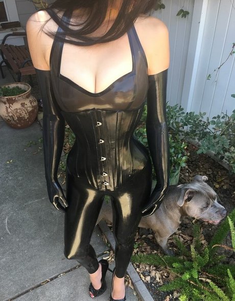Latex Fetish star perfect galleries