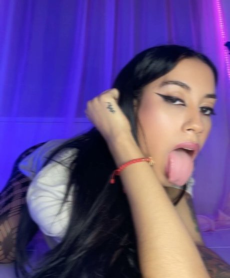 Karoll Valencia pretty model gallery