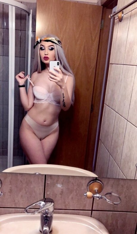 lauramarcuweb free adult star galleries