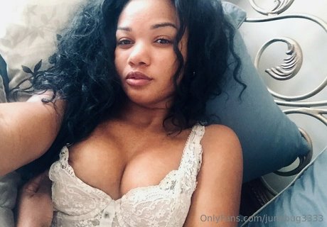 junebug3333 pornstar hot pic