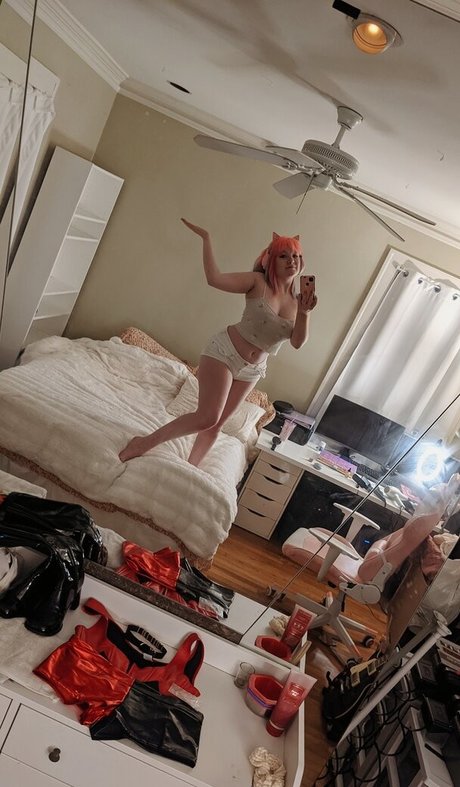 Natalie Minx exclusive model picture