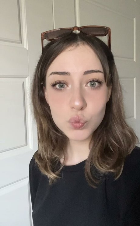 Kelsey Grzybowski pornstar hd photos