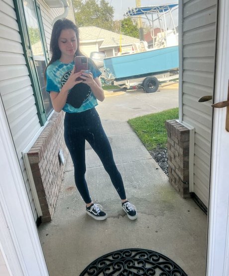 MudslinginTrainwreckVIP beautiful actress img