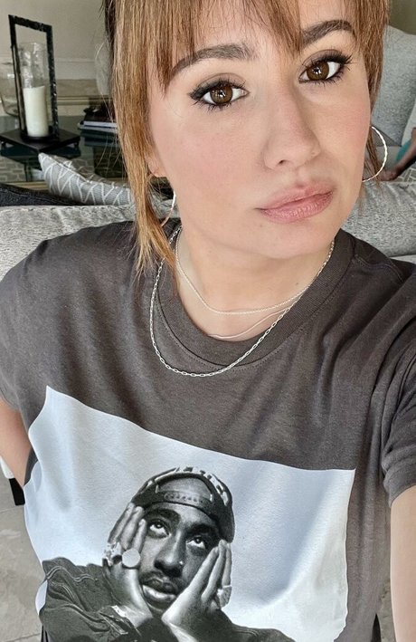 LillyBehave pretty model images