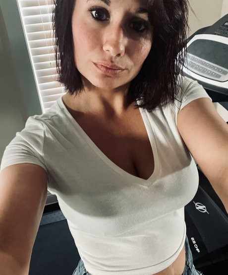 LillyBehave star art picture