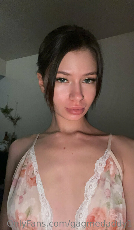 Nicole Kinsley beautiful pornstar photos