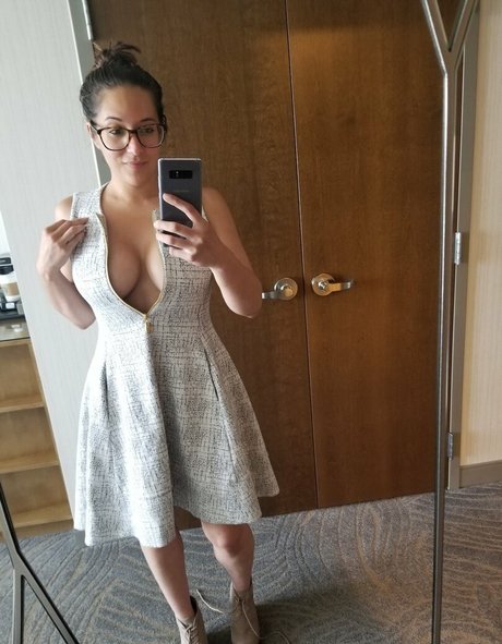 Jean Michaels nude star img