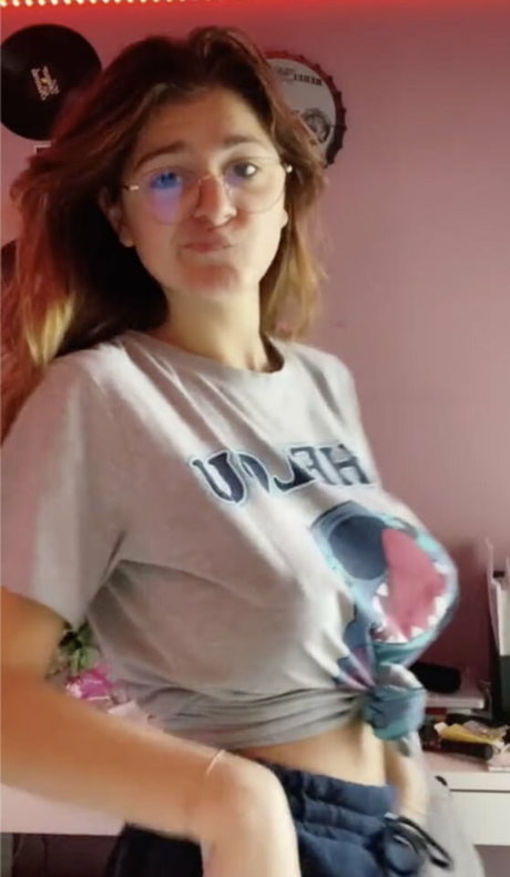 female asian onlyfans sexy nude pictures