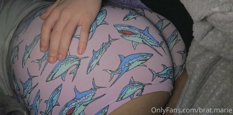 brat marie exclusive model pics