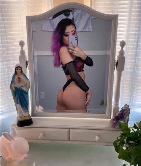 avaunt hot model gallery