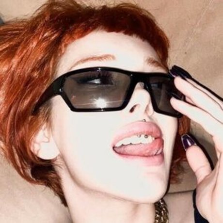 anthealefteria model xxx gallery