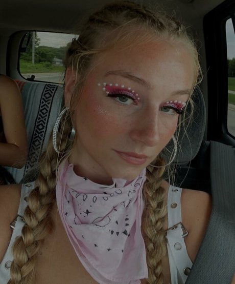 Hannah Alyssa Woods hd model pics