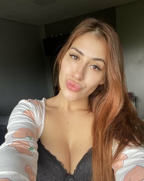 Sweet Mila high quality model pictures