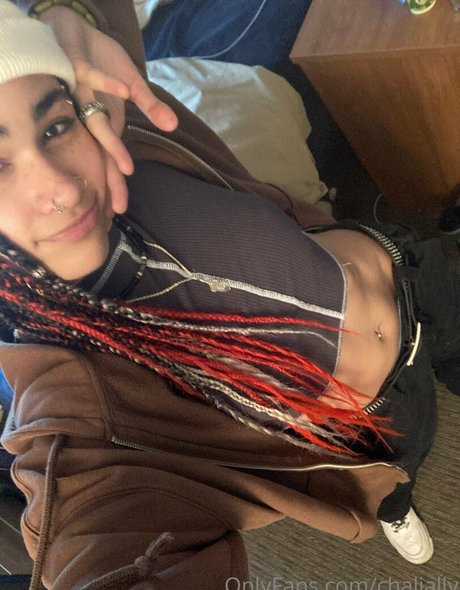 chalially model free photo