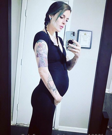 bdsmqueen1993free pornographic star photo